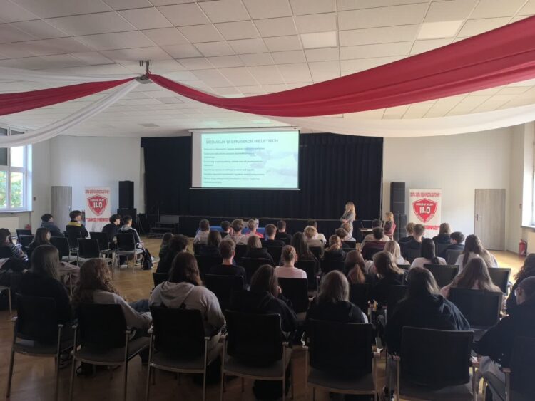 Adwokaci rozjaśniają prawo licealistom Radio Zachód - Lubuskie