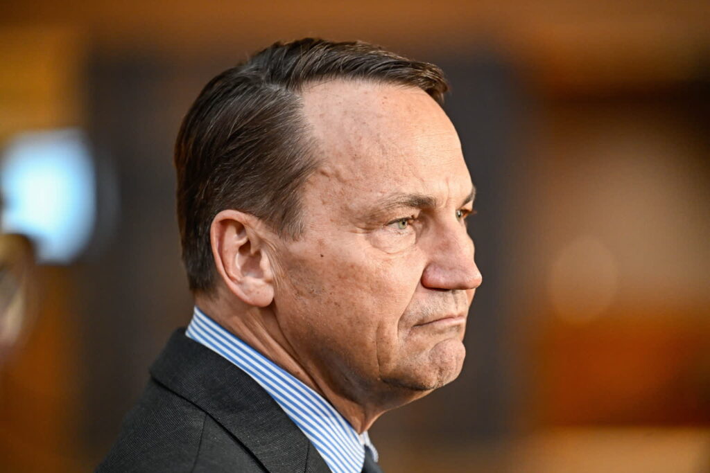 Radosław Sikorski zabrał głos po posiedzeniu ministrów spraw zagranicznych państw UE 2 Radosław Sikorski Fot. PAP/Wiktor Dąbkowski