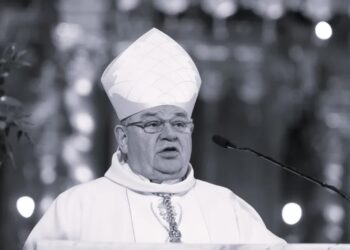 Kard. Dominik Duka. Fot. PAP/Jakub Kaczmarczyk