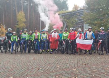 Rowerzyści uczcili Narodowe Święto Niepodległości [ZDJĘCIA] Radio Zachód - Lubuskie