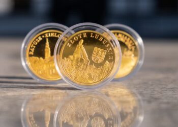 Informacja turystyczna zaprezentowała nowe pamiątki związane z Zieloną Górą Radio Zachód - Lubuskie