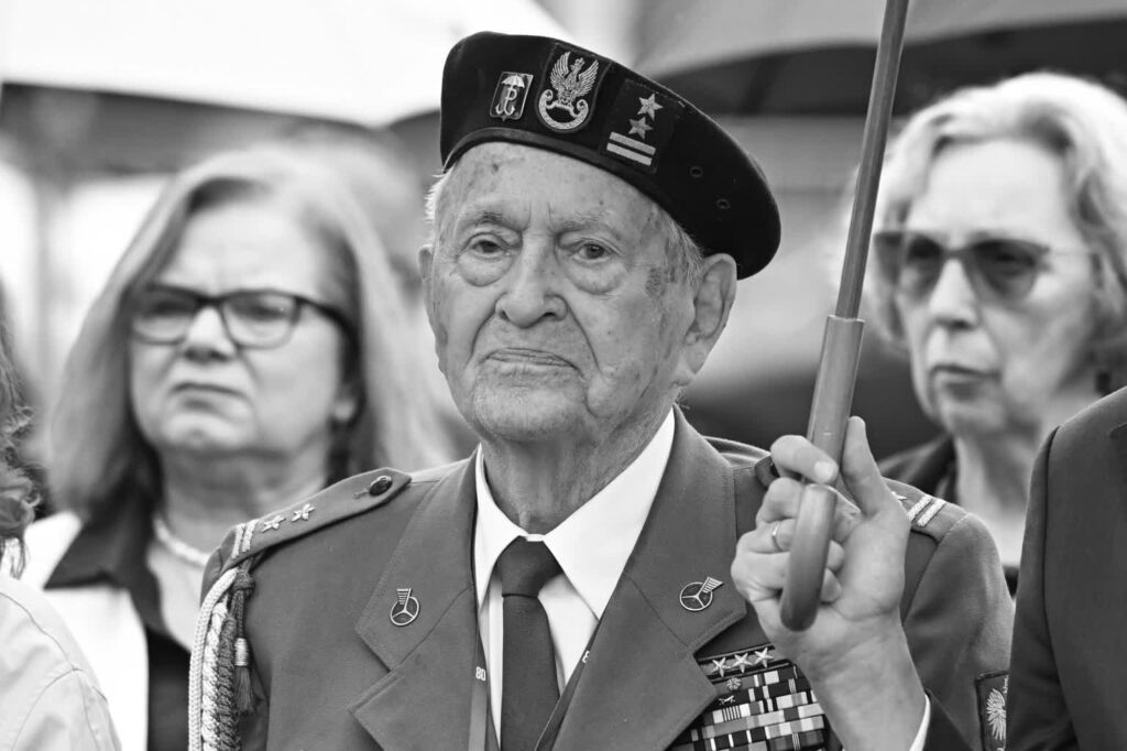 Uczestnik powstania warszawskiego ppłk Zbigniew Rylski. Ppłk Zbigniew Rylski ps. Brzoza, z batalionu „Parasol”. Fot. PAP/Radek Pietruszka