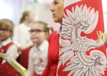 „Szkoła do hymnu” to kontynuacja akcji, która rozpoczęła się w 2018 r. pod hasłem „Rekord dla Niepodległej”. Fot. PAP/ Leszek Szymański (zdjęcie ilustracyjne)