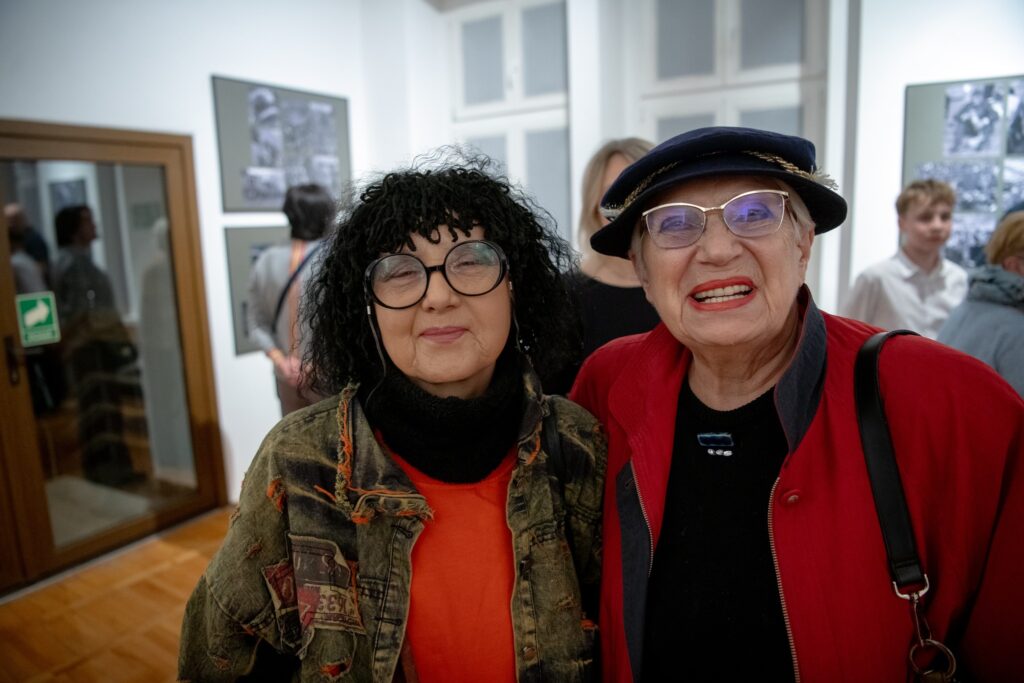 Otwarcie wystawy "Fotoreportaże" autorstwa Tomasza Gawałkiewicza Radio Zachód - Lubuskie