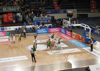 Smutny mecz Zastalu - grał w Toruniu tylko przez...26 minut Radio Zachód - Lubuskie