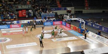 Smutny mecz Zastalu - grał w Toruniu tylko przez...26 minut Radio Zachód - Lubuskie