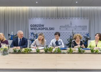 Gorzowscy wychowawcy nie będą już zarabiać najmniej w Lubuskiem Radio Zachód - Lubuskie