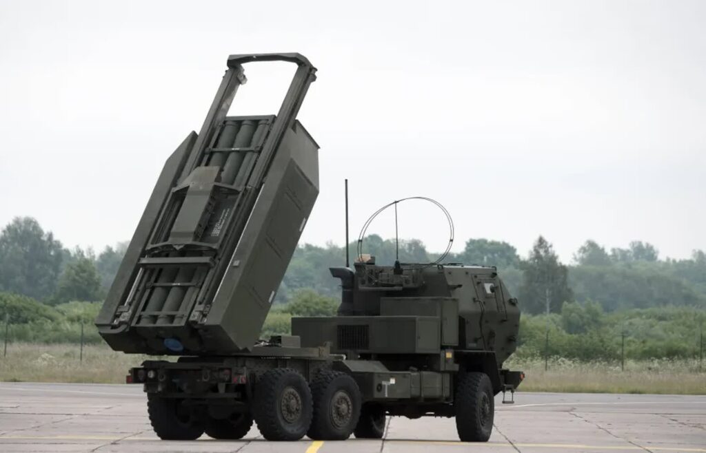 System HIMARS (zdj. ilustracyjne) Fot. PAP/EPA/VALDA KALNINA