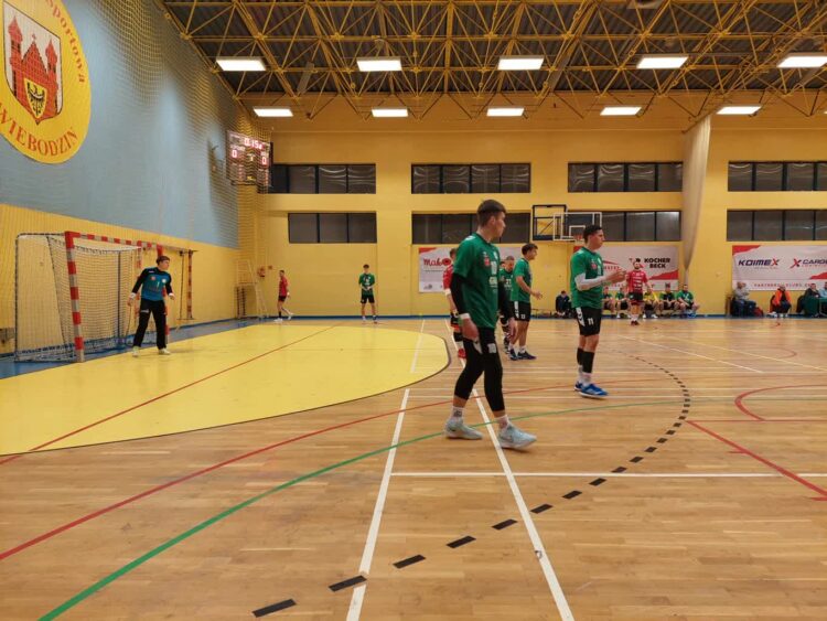 Zew urządził sobie ostre strzelanie z Orlikiem Brzeg 9 Zew urządził sobie ostre strzelanie z Orlikiem Brzeg Radio Zachód - Lubuskie