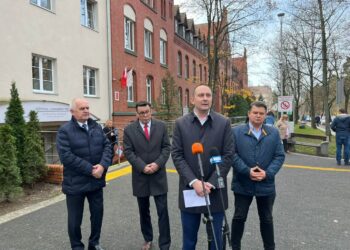 Posłowie PiS o sytuacji w służbie zdrowia 12 Posłowie PiS o sytuacji w służbie zdrowia Radio Zachód - Lubuskie