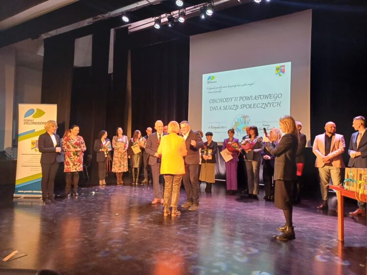 W Sulechowie Dzień Służb Społecznych 9 fot. S. Kordyjalik
