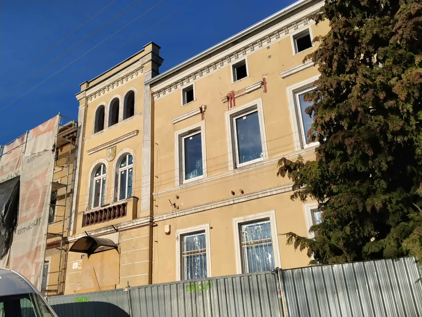 Kolejny etap remontu lipineckiego budynku urzędu gminy