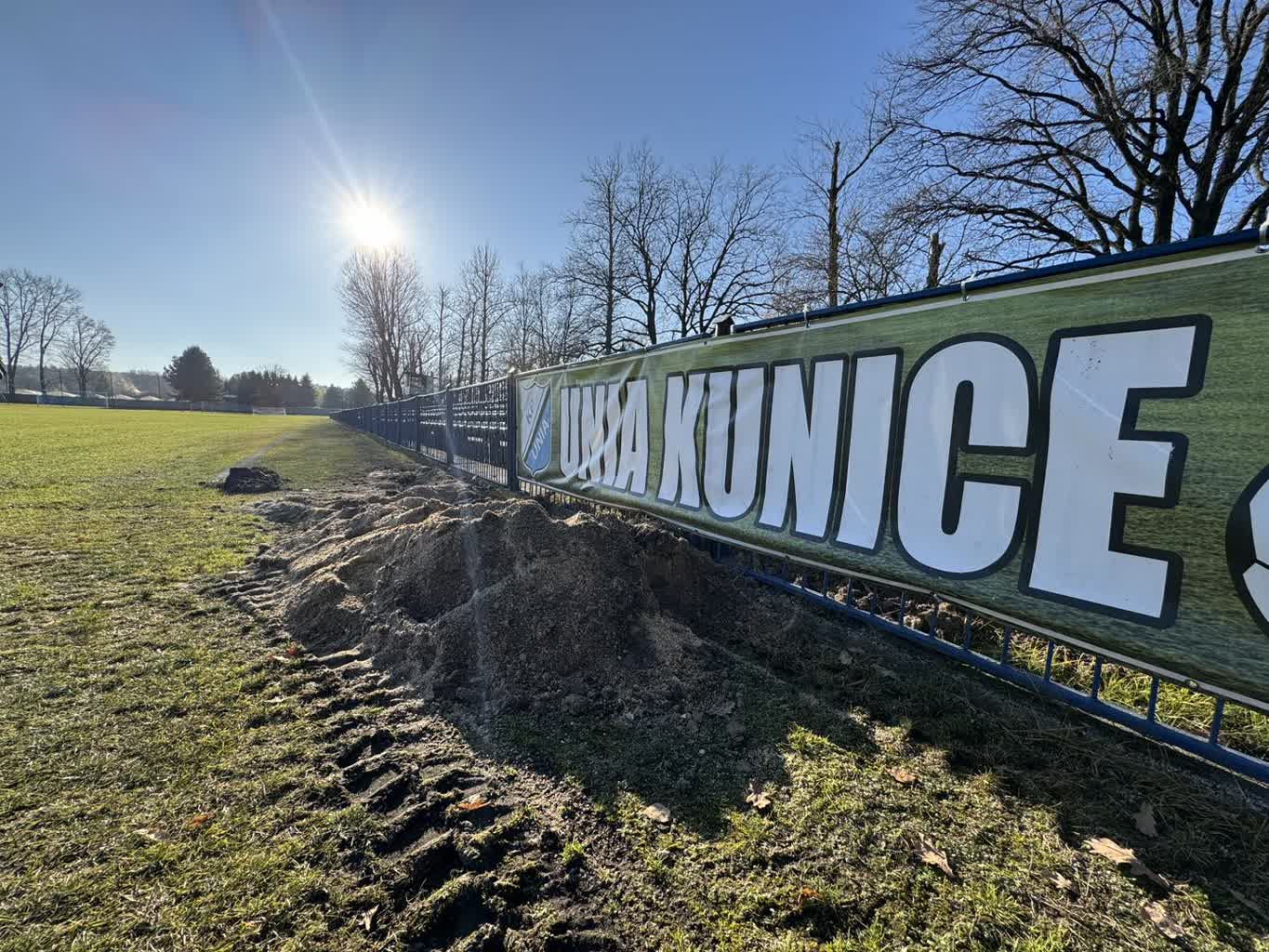 Nowe oświetlenie przy kunickim boisku