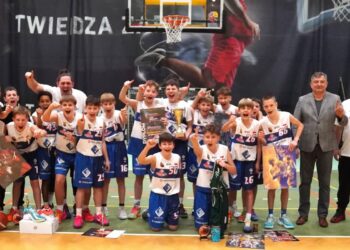 Żarscy koszykarze nie dali szans rywalom w turnieju CEYBL U-13 11 Żarscy koszykarze nie dali szans rywalom w turnieju CEYBL U-13 Radio Zachód - Lubuskie