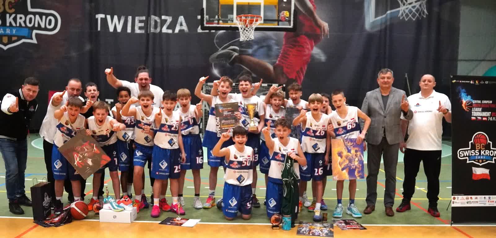 Żarscy koszykarze nie dali szans rywalom w turnieju CEYBL U-13