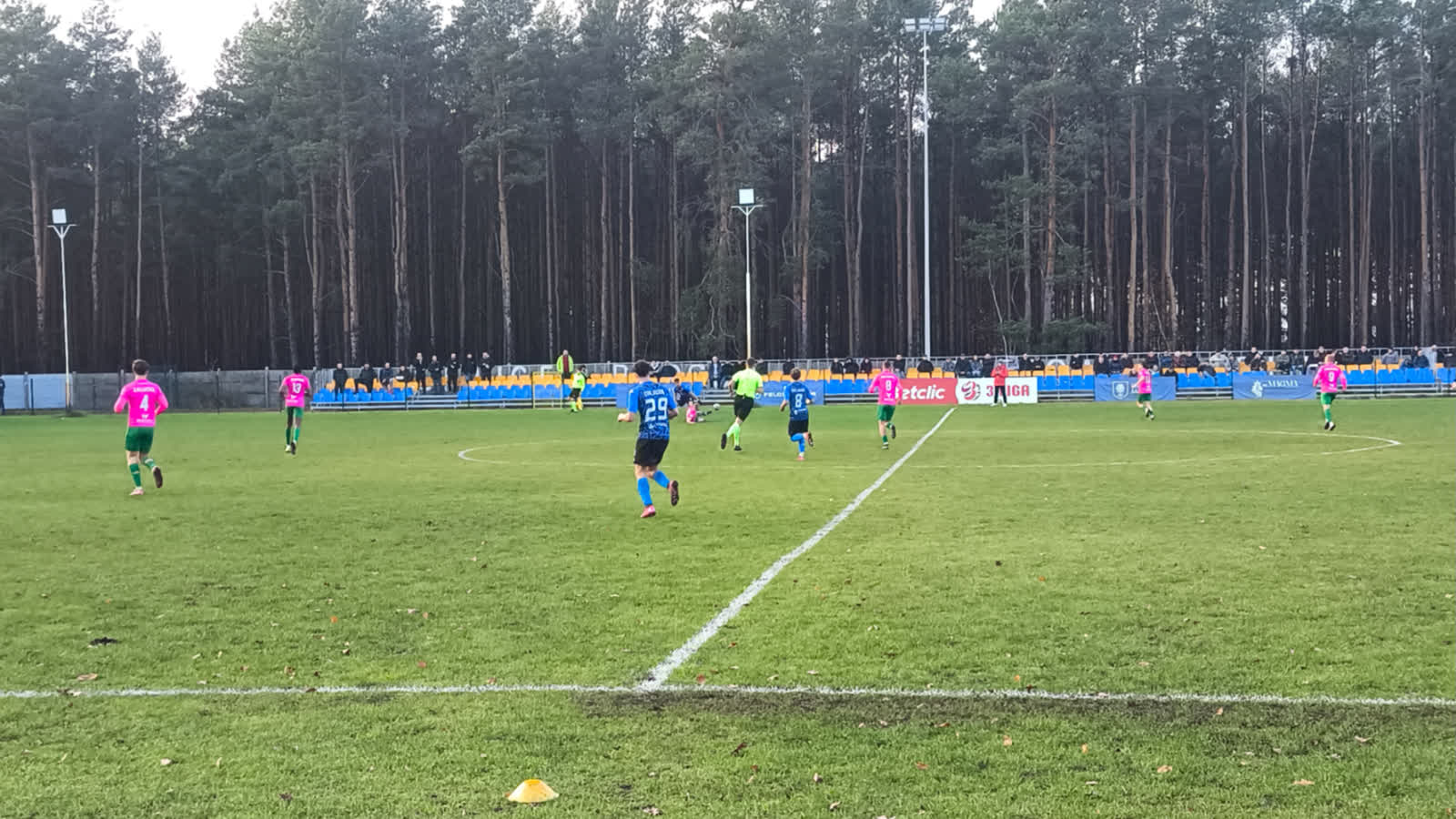 Stal w dziewiątkę uległa wiceliderowi