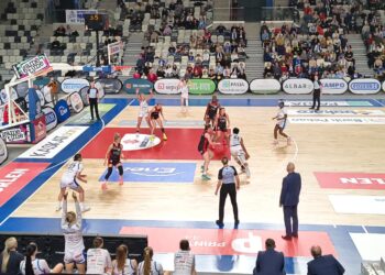 Zimny prysznic w Arenie Gorzów Radio Zachód - Lubuskie