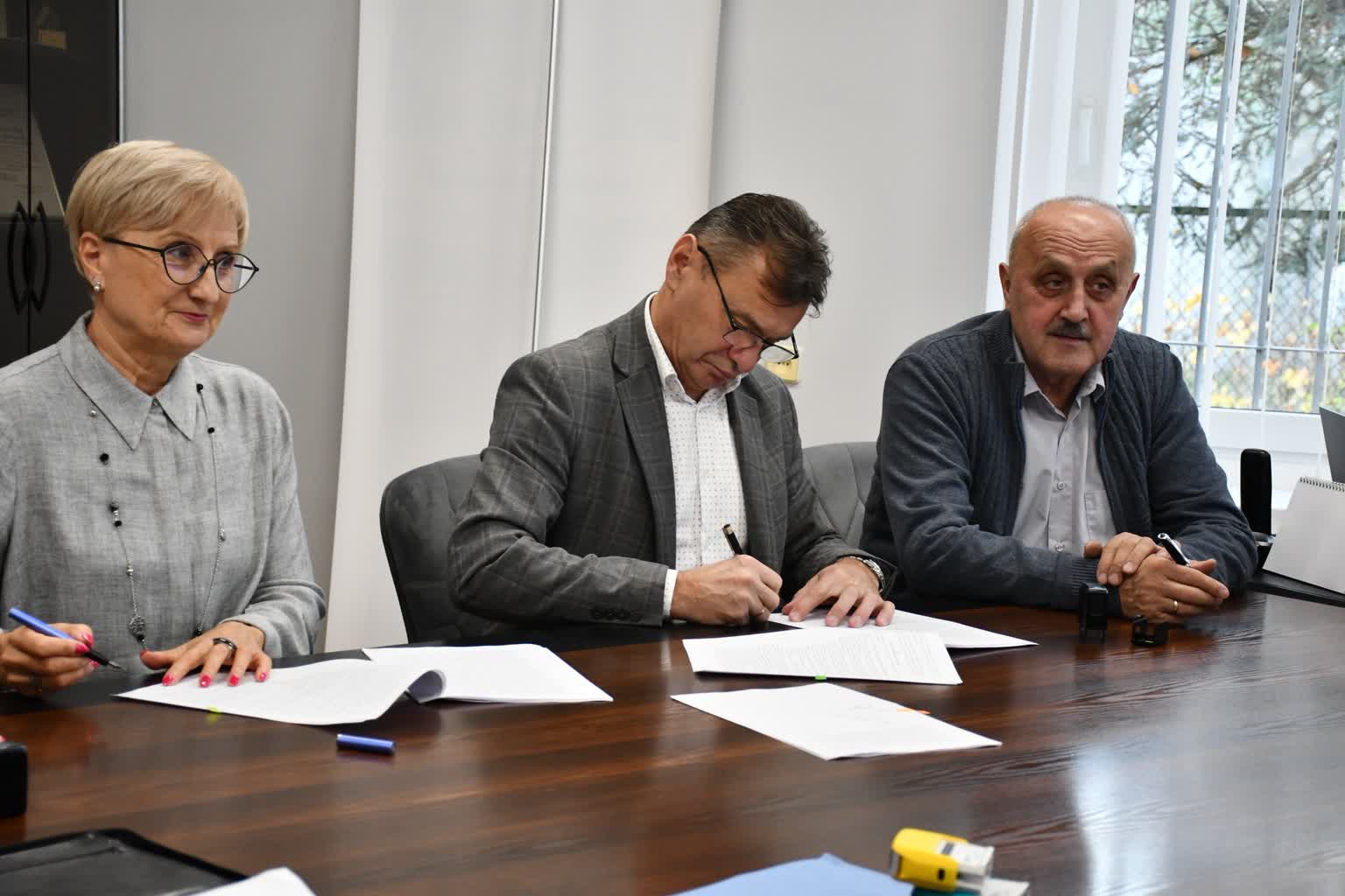 Rusza dbudowa po powodzi ulicy Chrobrego w Żaganiu