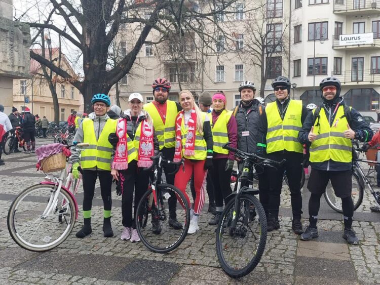 12. Rajd Rowerowa Niepodległa [ZDJĘCIA] Radio Zachód - Lubuskie