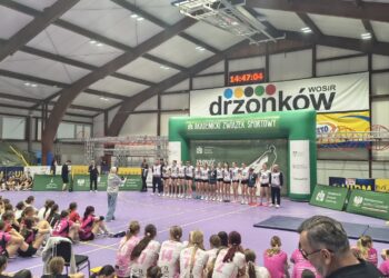 Szamotulanin zdominował młodzieżowe granie w Zielonej Górze 13 Juniorki młodsze Szamotulanina Szamotuły po odebraniu złych medali (fot. Jakub Lesiński)