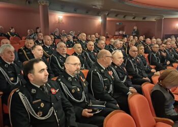 Odznaczenia i medale dla strażaków. 30-lecie Krajowego Systemu Ratowniczo-Gaśniczego 16 Odznaczenia i medale dla strażaków. 30-lecie Krajowego Systemu Ratowniczo-Gaśniczego Radio Zachód - Lubuskie