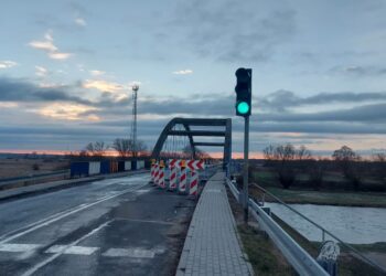 Rozpoczyna się budowa nowego mostu w Santoku 14 Rozpoczyna się budowa nowego mostu w Santoku Radio Zachód - Lubuskie