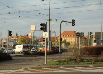 Nawet kilkadziesiat minut w korku na nowym moście. Nie ustają skargi na światła na rondzie Santockim Radio Zachód - Lubuskie