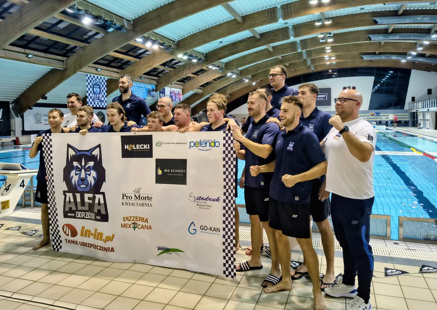 Alfa odprawiła Polonię i wciąż jest niepokonanym liderem