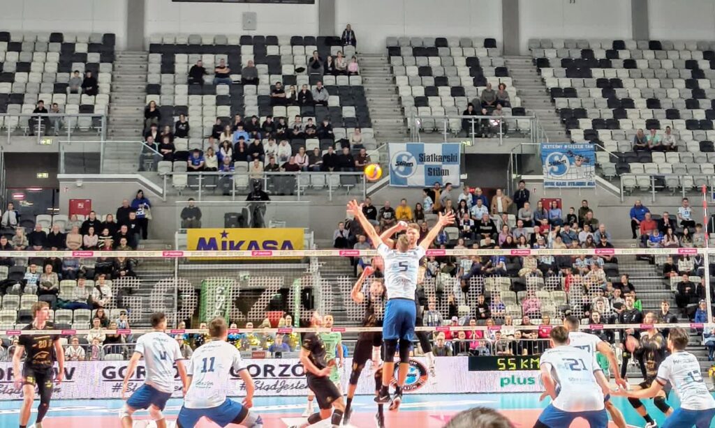 Faworyt ze stolicy nie był wybitny, ale bierze 3 punkty Radio Zachód - Lubuskie