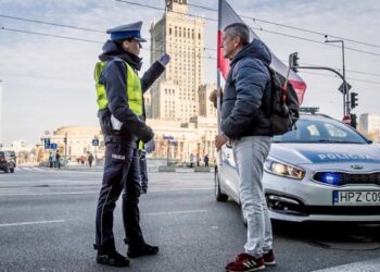 Policjanci 11 listopada zatrzymali 40 osób, a przy 91 znaleźli środki pirotechniczne 18 Fot. Komenda Stołeczna Policji