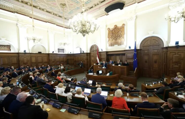 Łotewski parlament Fot. PAP/EPA/TOMS KALNINS