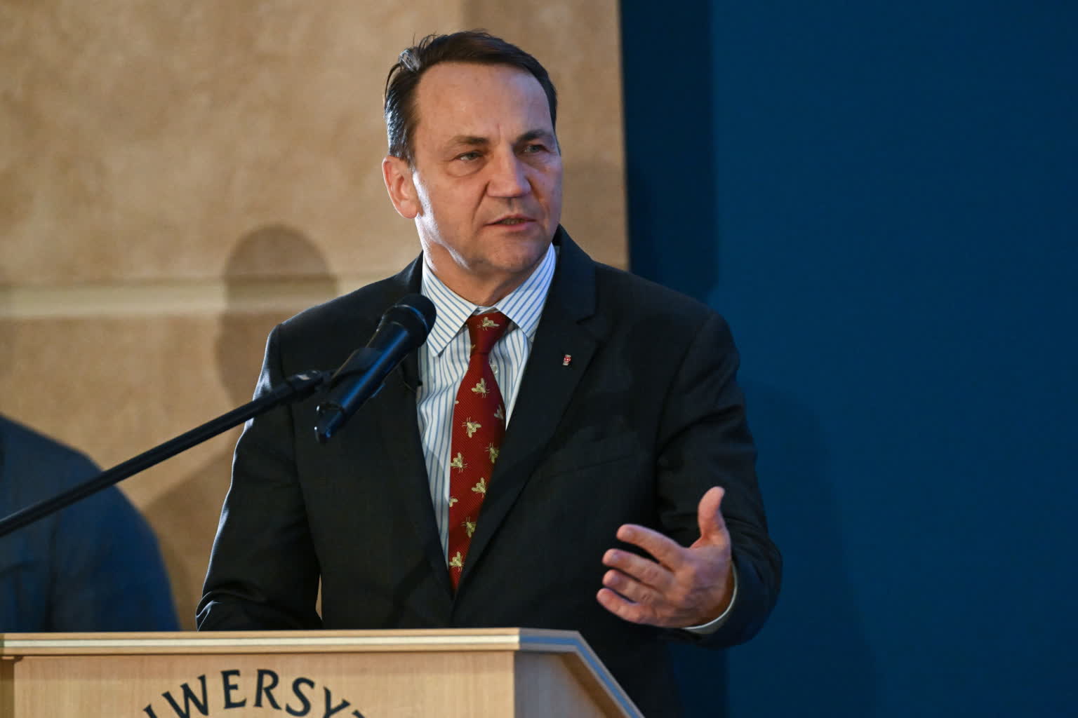 Sikorski wzywa izraelskiego ambasadora do MSZ