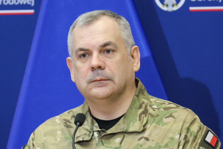 Ruszają powszechne szkolenia 9 fot: PAP/Rafał Guz