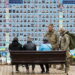 Ściana Poległych za Ukrainę, Kijów (PAP/EPA/SERGEY DOLZHENKO)