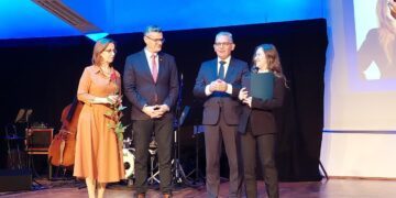 Uniwersytet Zielonogórski nagrodził najlepszych absolwentów Radio Zachód - Lubuskie