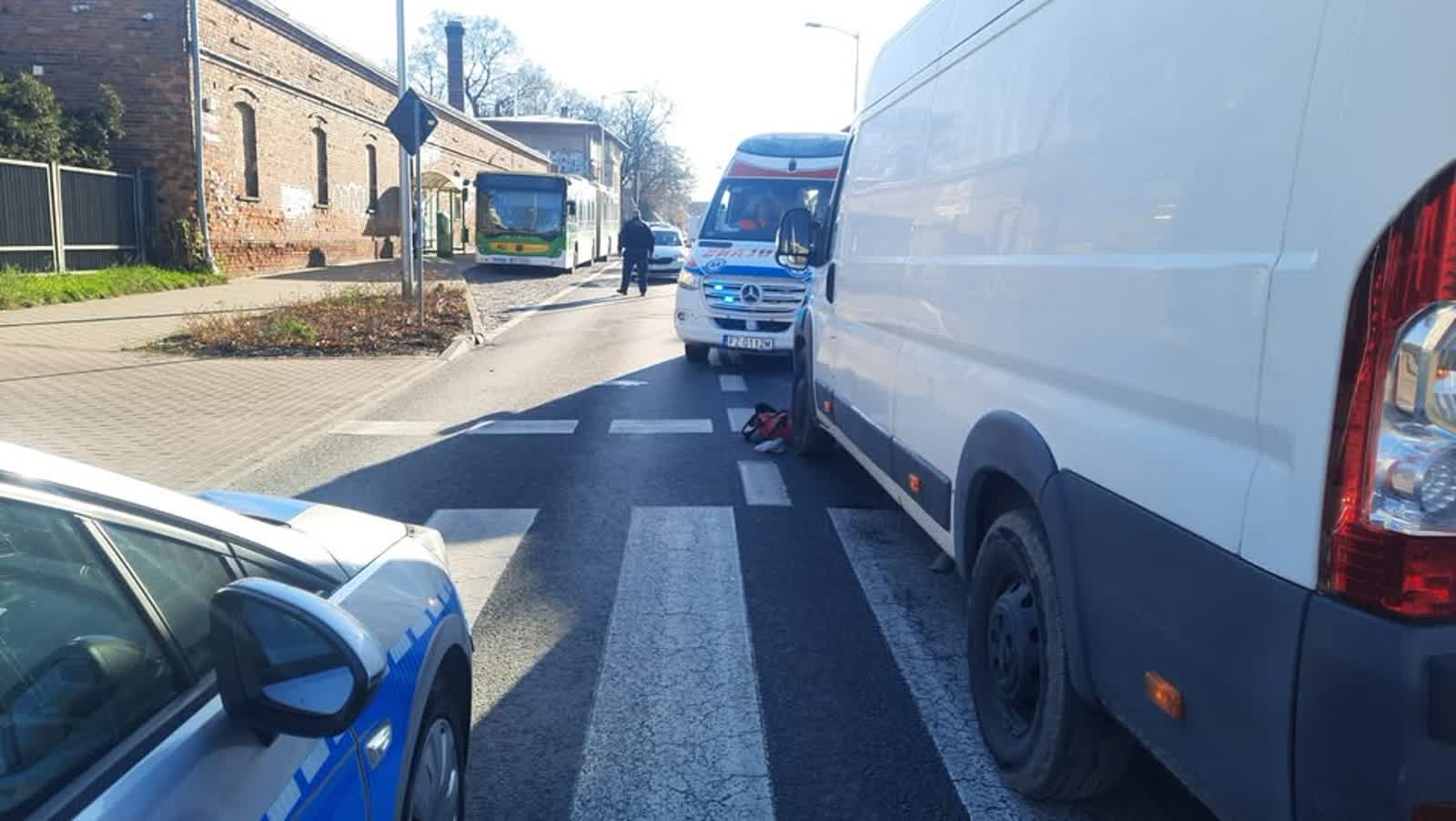 Potrącenie na Batorego. Policja prosi o ostrożność przy przejściach dla pieszych Radio Zachód - Lubuskie