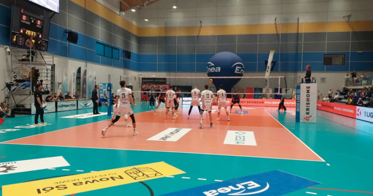 Astra jedzie na teren niepokonanego lidera 9 fot. Marek Staniszewski