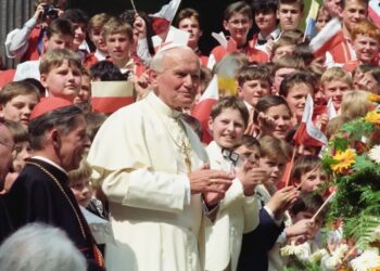 Warszawa 08.06.1991. IV pielgrzymka papieża Jana Pawła II do Polski. Fot. PAP/ Wojciech Kryński