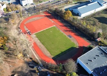 Przy II LO w Gorzowie Wlkp. kończy się budowa kompleksu boisk z bieżniami 16 Fot. Gorzowskie Inwestycje Miejskie/FB