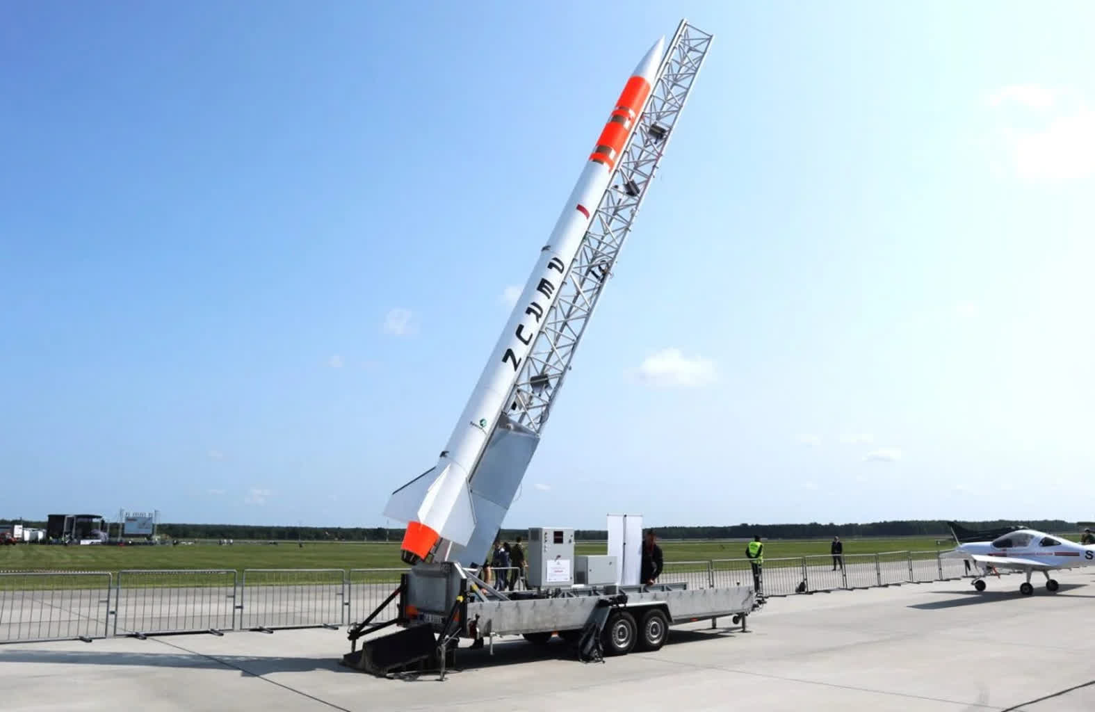 W czwartek możliwy lot testowy polskiej rakiety suborbitalnej PERUN