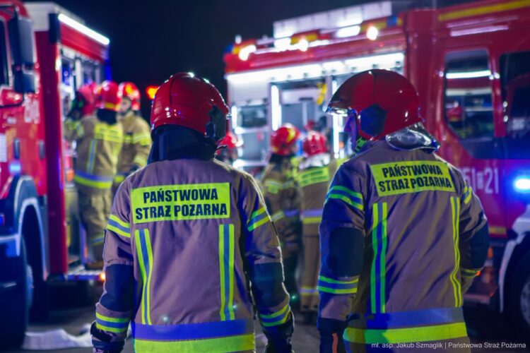 Atak zimy. Ponad 1,2 tys. interwencji strażaków 9 PSP