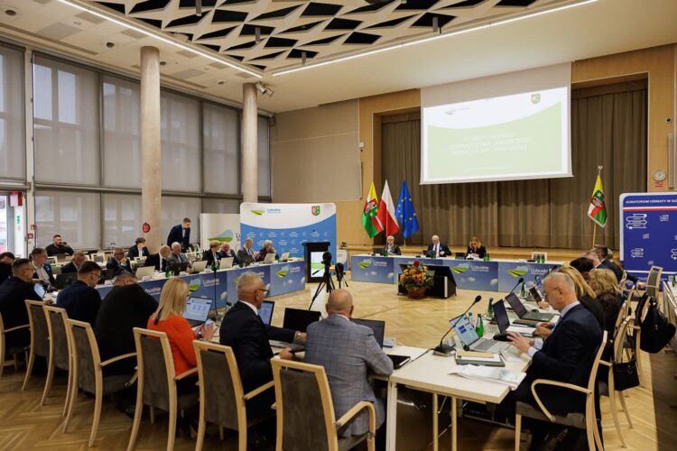 Sesja sejmiku województwa lubuskiego - 24 listopada 2025 (lubuskie.pl)