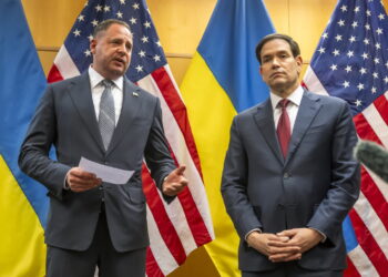 Konferencja prasowa po amerykańsko-ukraińskich rozmowach w Genewie (PAP/EPA/MARTIAL TREZZINI)