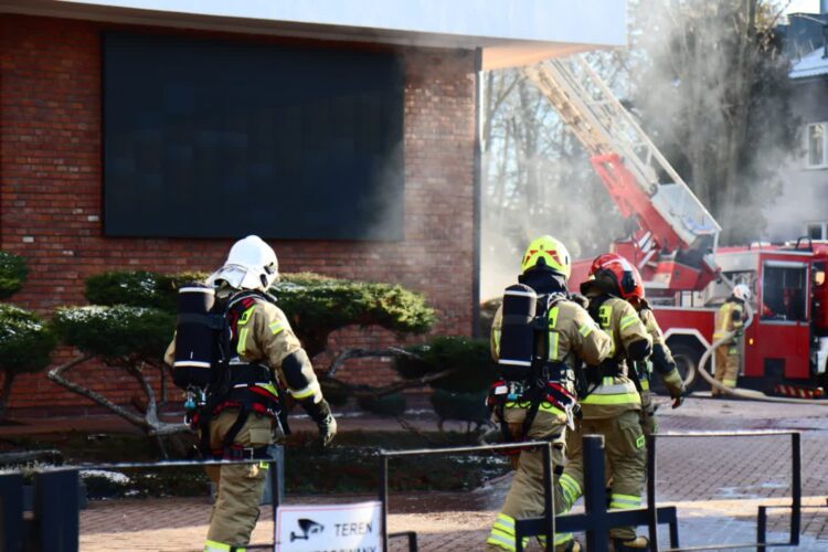 Pożar poddasza kościoła w Lublinie. Fot. Państwowa Straż Pożarna/FB