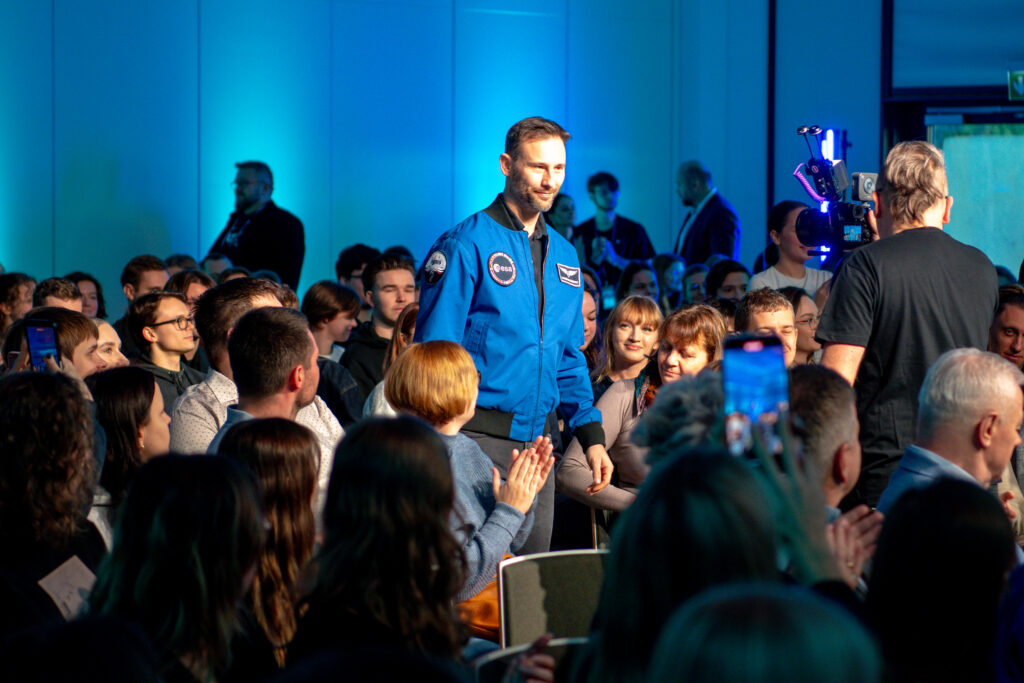 Polski astronauta w Parku Naukowo-Technologicznym w ZIelonej Górze! Polski astronauta w Parku Naukowo-Technologicznym w ZIelonej Górze! Radio Zachód - Lubuskie