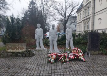 Zielonogórskie obchody 44. rocznicy wprowadzenia stanu wojennego 14 Zielonogórskie obchody 44. rocznicy wprowadzenia stanu wojennego Radio Zachód - Lubuskie