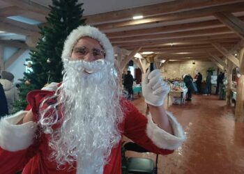 Świąteczne paczki dla żarskich dzieci 10 fot. K.Gonera