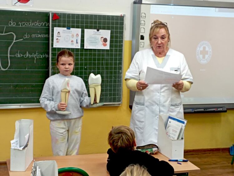 Pielęgniarki w gubińskich szkołach 9 fot. Zespół Szkół we Fromborku