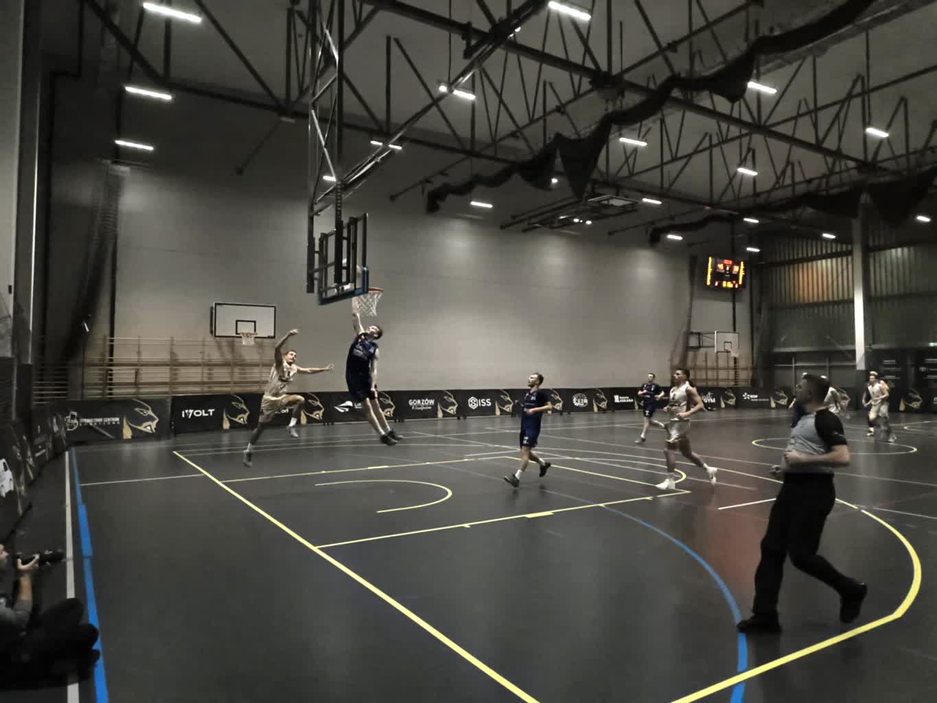 Kangoo zakończyli rok z „setką”