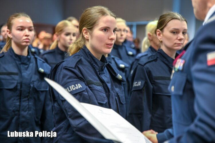 49 nowych funkcjonariuszy w lubuskiej policji Radio Zachód - Lubuskie